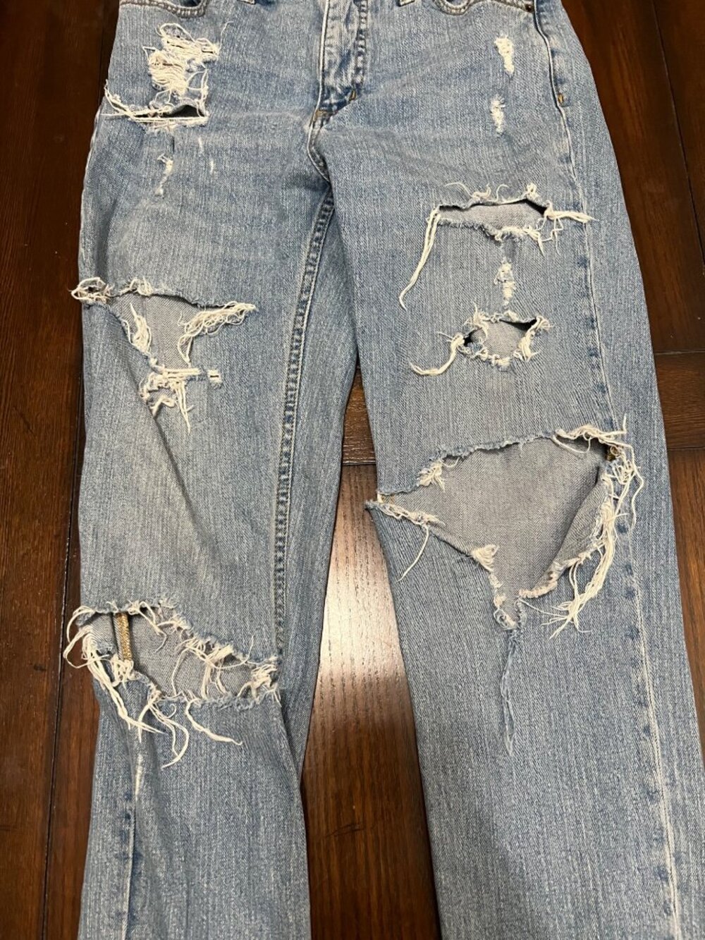 BDG Mom Jean Light Wash Distressed Denim 25W 28L High Rise Casual Women’s Jeans - Picture 4 of 10